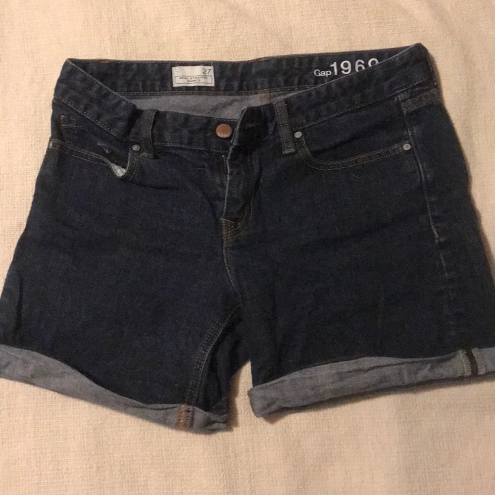 Gap shorts